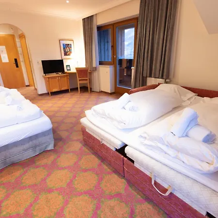 Heart Nordstern מלון